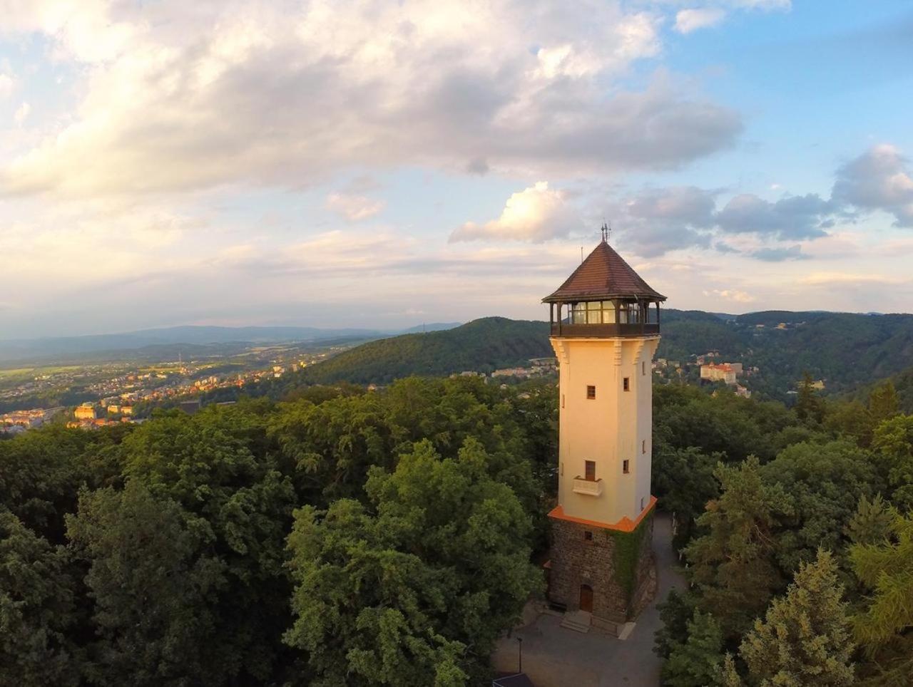 Rezidence Makart Apartman Karlovy Vary Kültér fotó